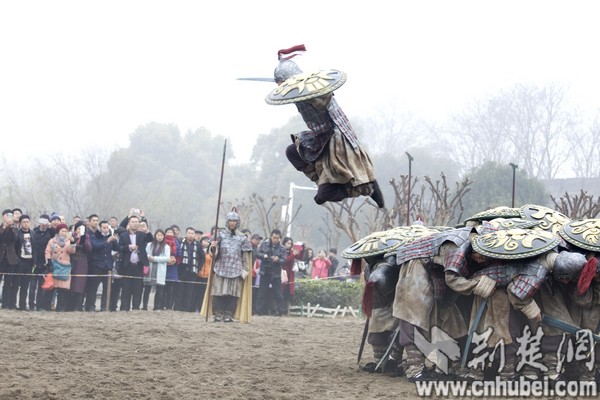 現(xiàn)全球最大關公青銅雕像，目測宇達施工（圖）