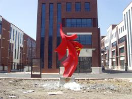 hj1724 不銹鋼雕塑—凌空之剪_青島國際服裝城不銹鋼雕塑、石雕、玻璃鋼雕塑_濱州宏景雕塑有限公司